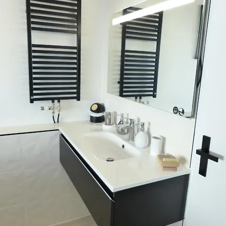 Apartment La Cite Des Coeurs Lu Parking Inclus *